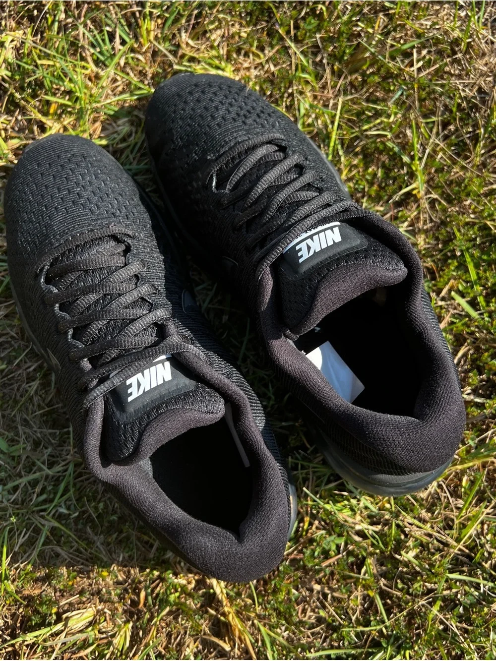 CLEAN Nike size 9 Womens Air Max 2017 Black running shoes